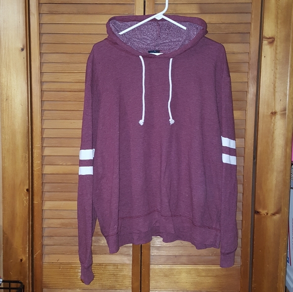 Rue21 Tops - Rue21 Plus Maroon Hoodie